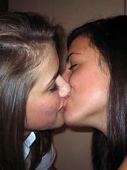 girls kissing megamix 107